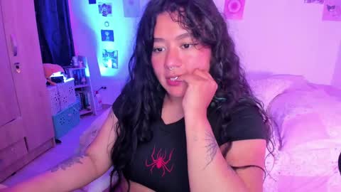 Stephanie  online show from December 2024 06:33:02 AM