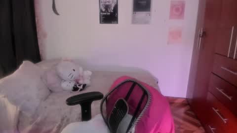 Stephanie  online show from February 2026 01:37:01 AM