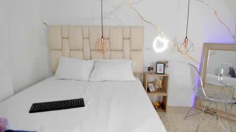 Stefanny online show from February 2025 09:58:01 PM