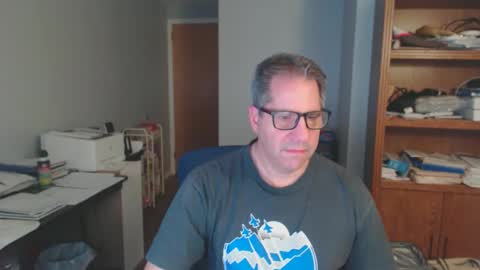 stephenhal9 online show from April 2026 04:52:01 AM