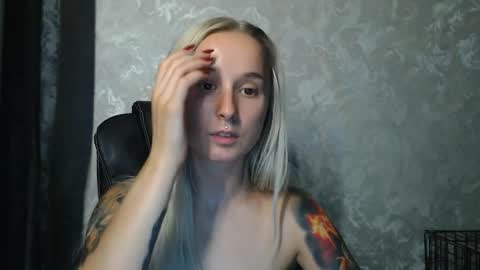 Snapshot of stephiepink chatting on September 2025 08:16:02 AM Grace online show from September 2025 08:16:02 AM