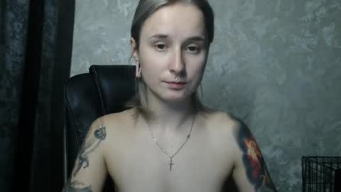 Snapshot of stephiepink chatting on December 2025 09:59:02 AM Grace online show from December 2025 09:59:02 AM