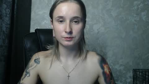 Snapshot of stephiepink chatting on December 2025 12:44:02 PM Grace online show from December 2025 12:44:02 PM