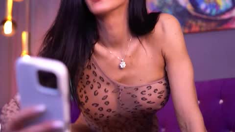 Snapshot of stephierouse chatting on September 2025 06:13:01 AM Steph online show from September 2025 06:13:01 AM