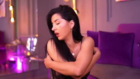 Snapshot of stephierouse chatting on September 2025 05:53:01 AM Steph online show from September 2025 05:53:01 AM