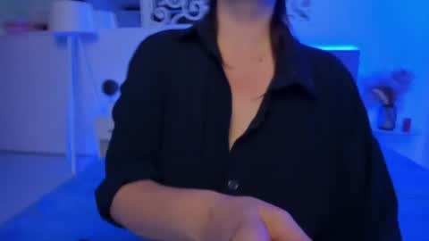 Stephie online show from July 2026 05:38:01 PM