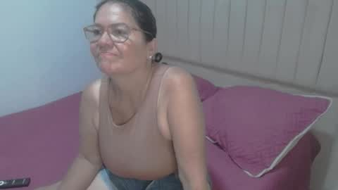 Angie mature online show from April 2026 11:32:01 PM