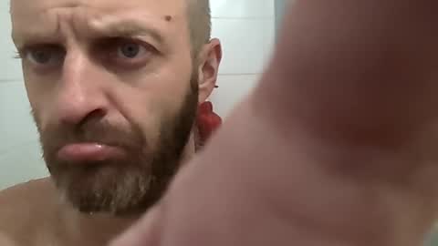 sterng123 online show from January 2025 05:42:02 AM