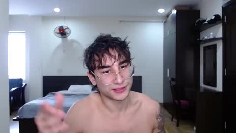 Alex   online show from January 2025 04:15:01 AM