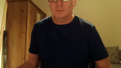 Snapshot of stevessky chatting on January 2025 12:12:02 AM stevessky online show from January 2025 12:12:02 AM