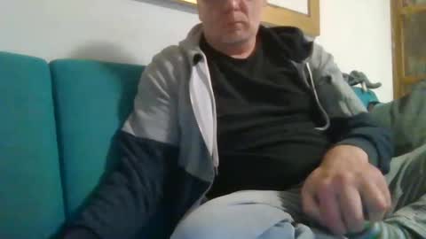 Snapshot of stevessky chatting on February 2025 09:07:02 PM stevessky online show from February 2025 09:07:02 PM