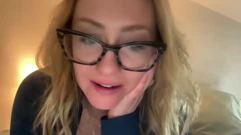 StevieGirl4U online show from February 2025 12:09:01 AM