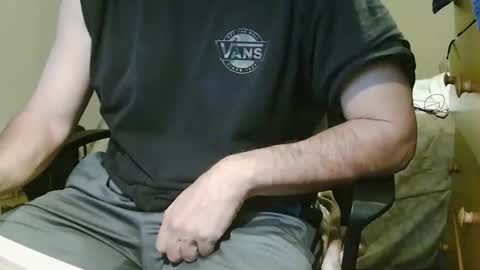 Chillguy online show from October 2025 04:48:01 AM