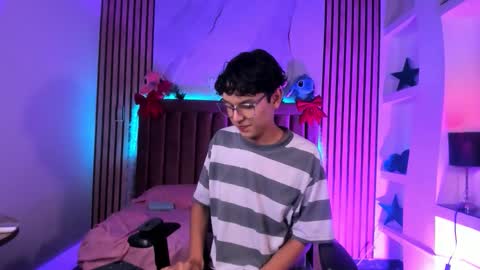 Snapshot of sthepanodimonaco chatting on December 2025 08:04:02 PM Sthepano online show from December 2025 08:04:02 PM