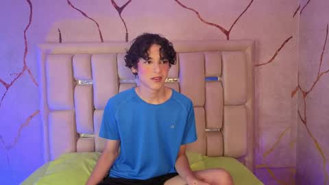 Sthepano  online show from March 2026 03:22:02 AM