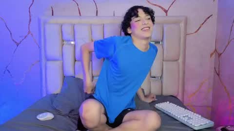 Sthepano  online show from March 2026 03:50:01 AM