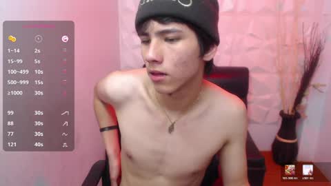 Snapshot of stich_23 chatting on April 2026 04:37:01 PM Stich online show from April 2026 04:37:01 PM