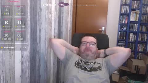 Snapshot of still_alive1985 chatting on October 2025 08:12:01 AM Oliver online show from October 2025 08:12:01 AM