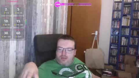 Snapshot of still_alive1985 chatting on October 2025 07:12:01 AM Oliver online show from October 2025 07:12:01 AM