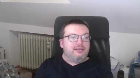 Snapshot of still_alive1985 chatting on January 2026 07:32:01 AM Oliver online show from January 2026 07:32:01 AM