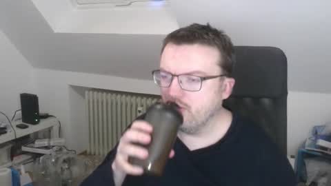 Snapshot of still_alive1985 chatting on January 2026 07:24:02 AM Oliver online show from January 2026 07:24:02 AM