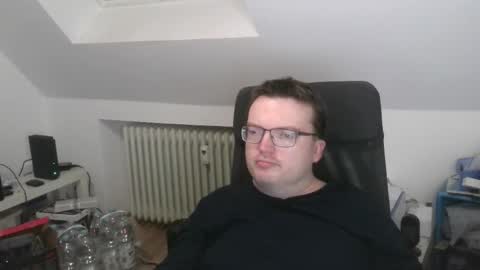 Snapshot of still_alive1985 chatting on January 2026 09:18:02 PM Oliver online show from January 2026 09:18:02 PM