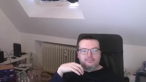 Snapshot of still_alive1985 chatting on February 2026 07:04:02 AM Oliver online show from February 2026 07:04:02 AM