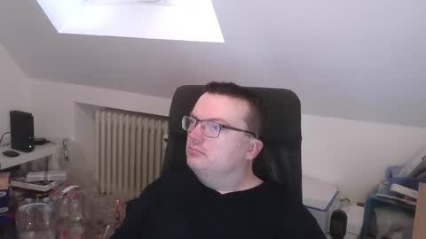 Snapshot of still_alive1985 chatting on February 2026 08:01:02 AM Oliver online show from February 2026 08:01:02 AM