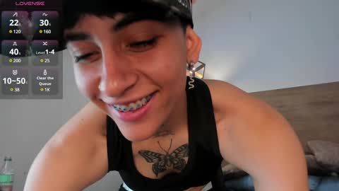 stivenbenet1 online show from February 2025 12:17:01 PM