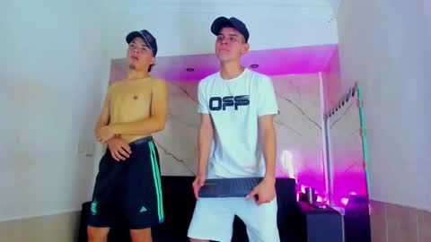 friends online show from November 2025 04:36:02 AM