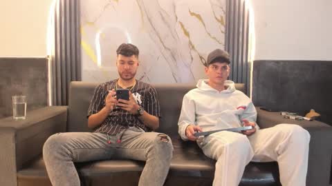 friends online show from March 2026 05:13:01 AM