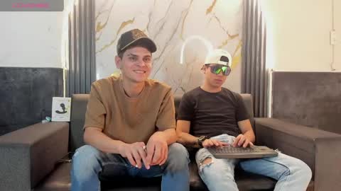 friends online show from April 2026 04:04:02 AM