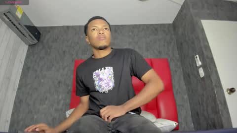 Snapshot of stivenn_boy chatting on February 2026 03:44:01 AM S T I V E N online show from February 2026 03:44:01 AM