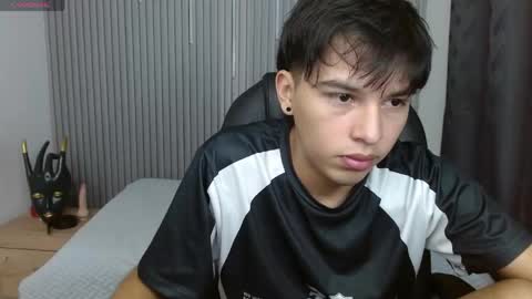 Stiwen online show from April 2026 02:04:01 PM