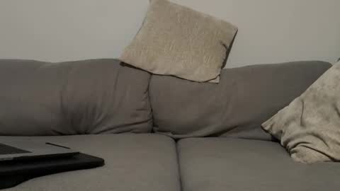 stobro121 online show from April 2026 06:42:02 AM