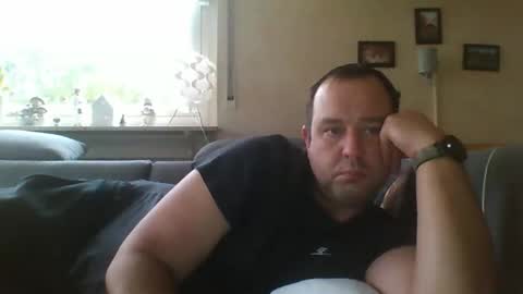 stoned1983 online show from December 2025 08:12:01 AM