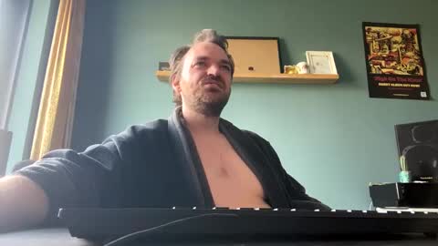 Snapshot of stonednboner chatting on April 2026 08:09:02 AM Stonerboner online show from April 2026 08:09:02 AM