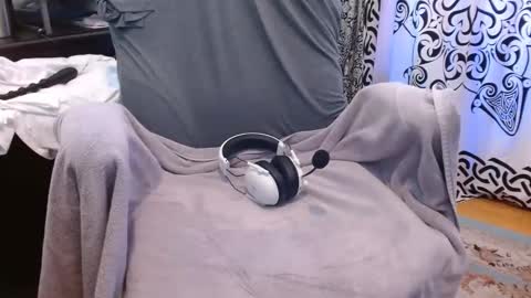 Stonerbear42 online show from May 2026 02:45:01 PM