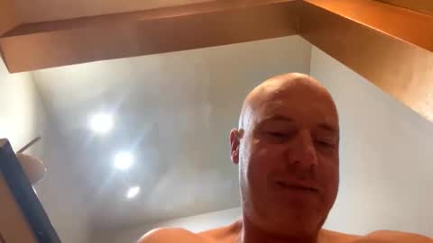 Snapshot of stoodley22 chatting on October 2025 04:35:02 AM Stoodley22 online show from October 2025 04:35:02 AM