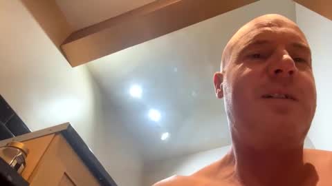 Snapshot of stoodley22 chatting on December 2025 05:46:01 AM Stoodley22 online show from December 2025 05:46:01 AM