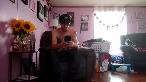 Snapshot of str33twyz3 chatting on December 2024 08:11:01 PM Streetwyze online show from December 2024 08:11:01 PM