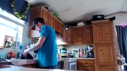 Snapshot of str33twyz3 chatting on February 2025 09:34:02 PM Streetwyze online show from February 2025 09:34:02 PM