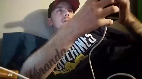 Snapshot of str33twyz3 chatting on October 2025 04:33:01 AM Streetwyze online show from October 2025 04:33:01 AM