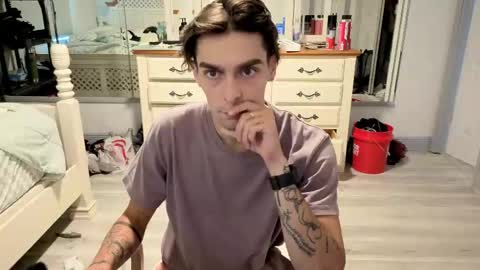 str8whiteboy21 online show from May 2026 06:25:01 PM