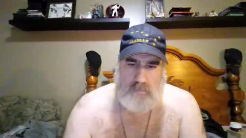 Straightbear4you online show from June 2026 10:39:02 AM