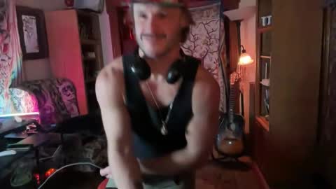 Cowboy Zuhly online show from December 2025 03:34:02 AM