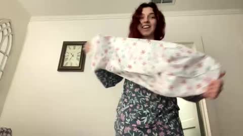 Snapshot of straightoutthetrailer chatting on December 2024 04:34:02 AM lucille beatrice luficer call me lucy online show from December 2024 04:34:02 AM