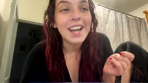 Snapshot of straightoutthetrailer chatting on December 2024 04:33:02 AM lucille beatrice luficer call me lucy online show from December 2024 04:33:02 AM