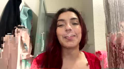 Snapshot of straightoutthetrailer chatting on December 2024 05:26:01 AM lucille beatrice luficer call me lucy online show from December 2024 05:26:01 AM