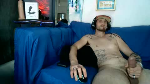 Snapshot of straitpipermann22 chatting on November 2025 08:34:02 PM straitpipermann22 online show from November 2025 08:34:02 PM